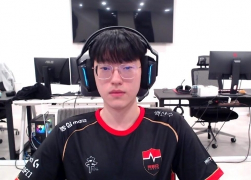 Vừa trở về LCK, Scout đã có phát ngôn khiến fan LPL sôi máu