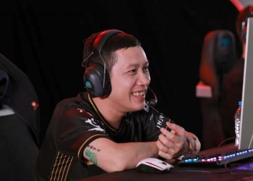 Hé lộ 'góc khuất' sự kiện T1 đến Việt Nam, Thầy Giáo Ba hết lòng nhưng bị BTC đối xử 'hết hồn'