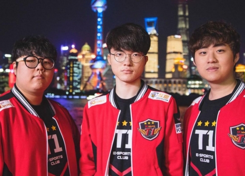 Chỉ một câu nói, huyền thoại T1 khiến fan LPL 'suy nặng'