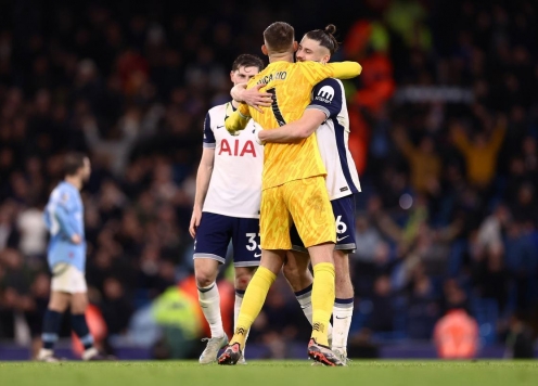 Sao Tottenham gãy mắt cá chân vẫn chơi 60 phút trước Man City