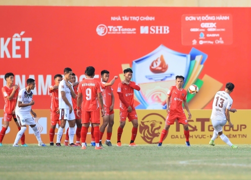 Siêu phẩm đá phạt giúp Thái Lan khởi đầu suôn sẻ tại Giải bóng đá Công an, Cảnh sát Đông Nam Á mở rộng 2025
