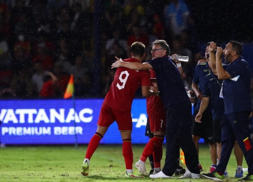 Tiền đạo U23 Việt Nam nhận 'doping tinh thần' sát giờ đấu Kuwait