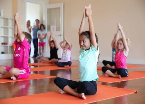 Lớp học yoga cho trẻ em TP.HCM kỳ nghỉ hè 2024 ý nghĩa