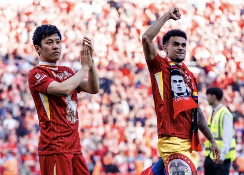 Slot giữ lại cầu thủ có thống kê thẻ vàng kỳ lạ nhất Premier League