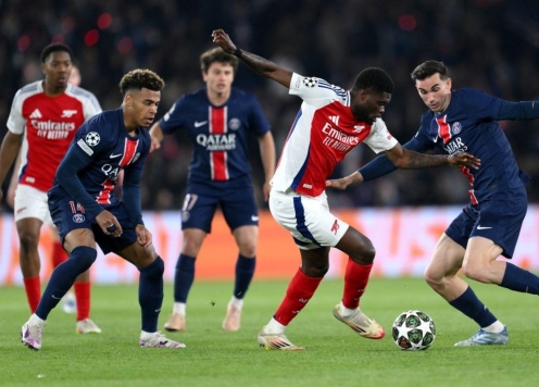 CĐV Arsenal muốn một cầu thủ 'rời khỏi CLB' sau trận thua PSG