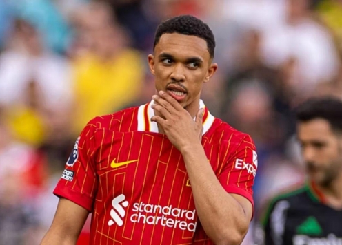 Slot nói gì khi Alexander-Arnold bị la ó?
