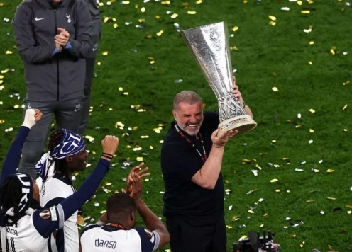 Postecoglou giữ lời hứa mang chức vô địch về cho Tottenham