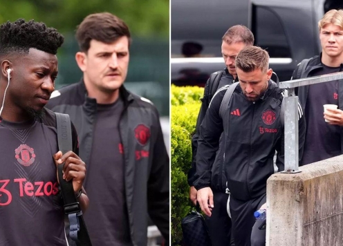 Man United bị phạt nặng vì không dự Champions League