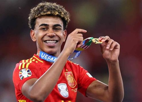 Barca tuyên bố Lamine Yamal sẽ đoạt Quả Bóng Vàng
