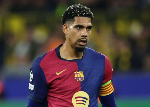 Ronald Araujo đưa ra tuyên bố về tương lai tại Barcelona