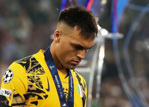 Thua đau tại C1, Inter chỉ được chào đón bởi 1 NHM