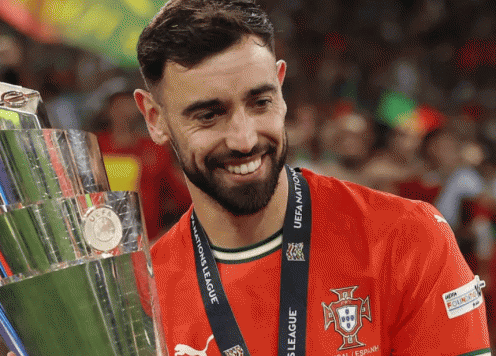 Bruno Fernandes: 'Nuno Mendes thật sự ngoài sức tưởng tượng'