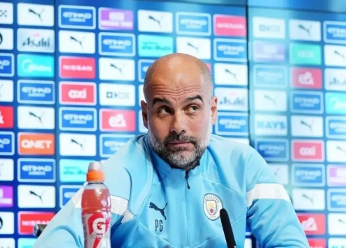 Pep Guardiola làm rõ chính sách nhân sự tại Man City