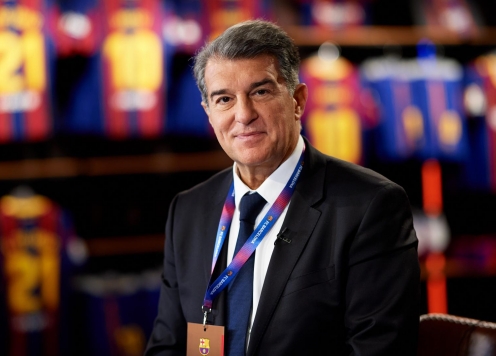 Barcelona chính thức không còn 'nợ lương'