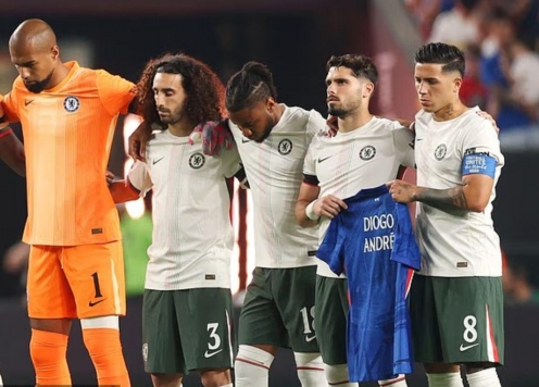 Pedro Neto nghẹn ngào tri ân Diogo Jota tại Club World Cup