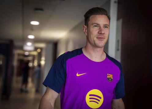 Ter Stegen được khuyên nên rời Barcelona