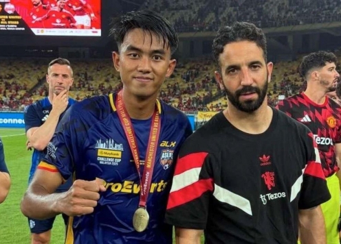 HLV Kim Sang Sik khen 1 ngôi sao U23 Indonesia từng đối đầu MU