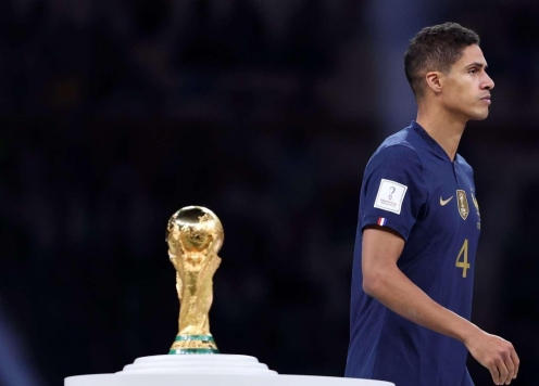 Raphael Varane tiết lộ chi tiết sốc khi còn ở Man United