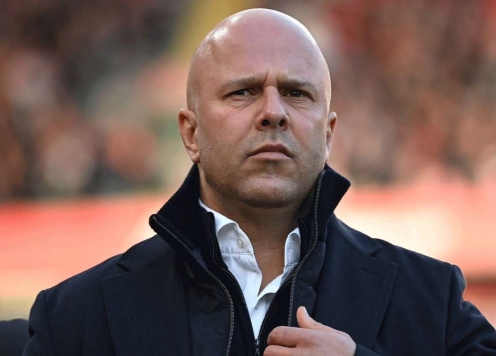 Liverpool tính mang huyền thoại trở lại sân Anfield