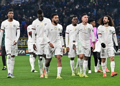 CĐV Chelsea 'nổi đoá' vì quyết định khó hiểu