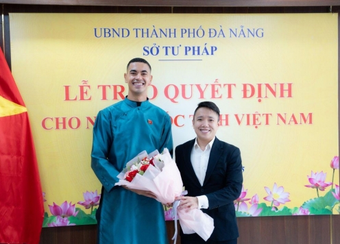 CHÍNH THỨC: Trung vệ Brazil cao 1m95 nhận quốc tịch Việt Nam