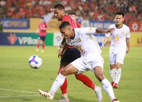 Việt kiều Adou Minh mơ lên ĐT Việt Nam cùng Pendant Quang Vinh