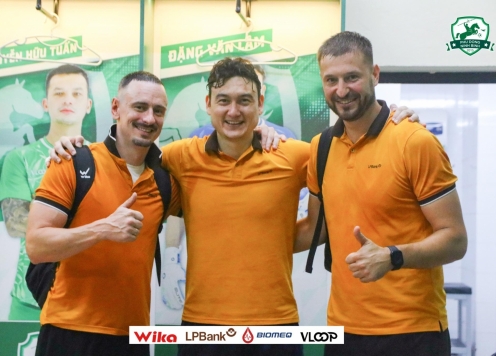 Thủ môn Văn Lâm trải lòng sau chiến tích thăng hạng sớm