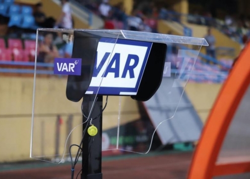 Giảng viên FIFA theo sát, chấm điểm trọng tài VAR khóa 4