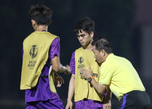 VIDEO: HLV Hoàng Anh Tuấn ra mệnh lệnh cho U23 Việt Nam trước tứ kết