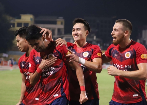 CAHN thắng trận đầu tiên ở V-League 2024/25