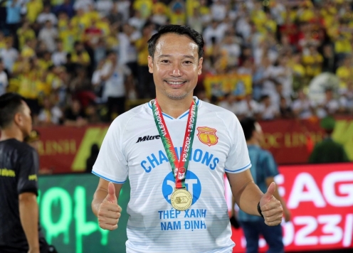 Thắng 3-0, HLV Vũ Hồng Việt khiêm tốn: 'Hà Nội vẫn có thể vô địch'