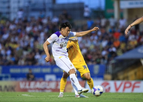 Hà Nội FC gửi công văn kiến nghị trọng tài vì làm sai luật