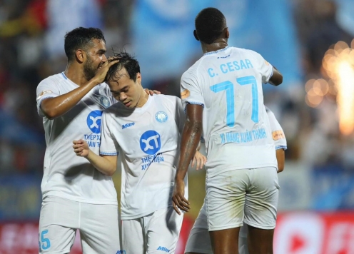 Văn Toàn, Tuấn Anh lập công, Nam Định thắng huỷ diệt 6-1 HAGL