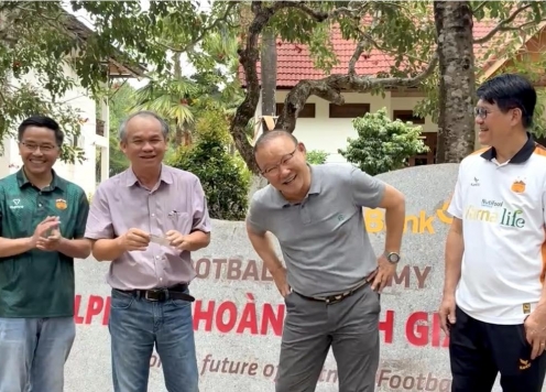 HLV Park Hang Seo đến HAGL