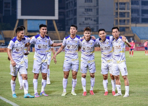 Quá kịch tính: Hà Nội FC thắng hiểm, níu lại hi vọng vô địch V-League