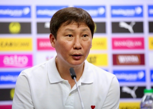 HLV Kim Sang Sik chia tay ĐT Việt Nam