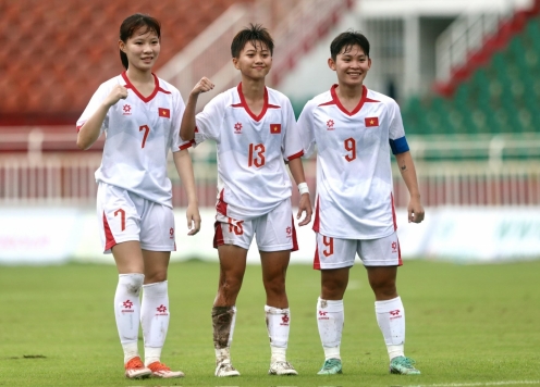 Việt Nam thắng đậm 8-0, chính thức vào bán kết với ngôi đầu