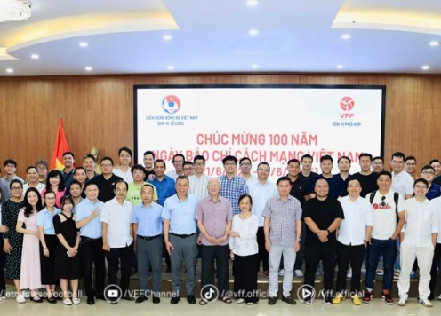 LĐBĐ Việt Nam gặp gỡ, chúc mừng nhà báo, phóng viên nhân dịp 21/6