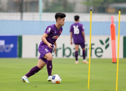 HLV Kim Sang Sik gọi thêm 1 cầu thủ lên U23 Việt Nam