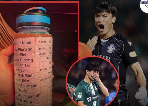 Lộ 'phao cứu sinh' giúp Bùi Tiến Dũng đánh bại Công Phượng