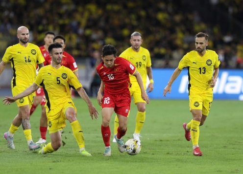 BXH FIFA mới nhất: ĐT Việt Nam tụt dốc, Malaysia tăng vọt