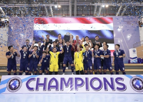 Thắng 3-2 đội Tây Á, Thái Lan lên ngôi vô địch trên sân nhà