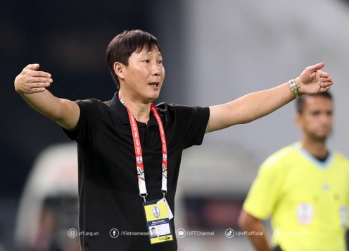HLV Kim Sang Sik khiến cả Đông Nam Á ngả mũ vì thống kê khó tin