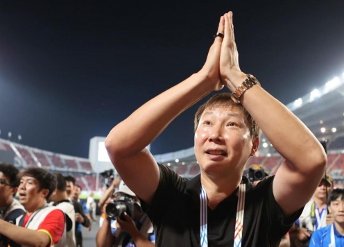 HLV Kim Sang Sik nói thẳng về Dark Magic: 'Không có phép màu nào cả'