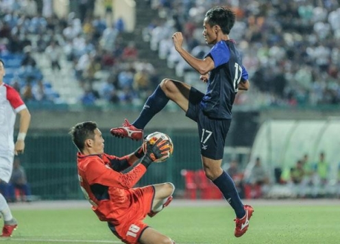 Thi đấu quả cảm, Campuchia cầm hòa Hong Kong ngay trên sân khách