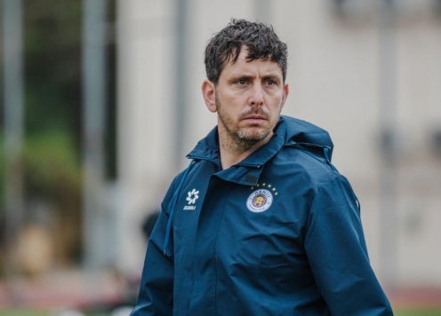 HLV châu Âu chính thức cập bến V. League