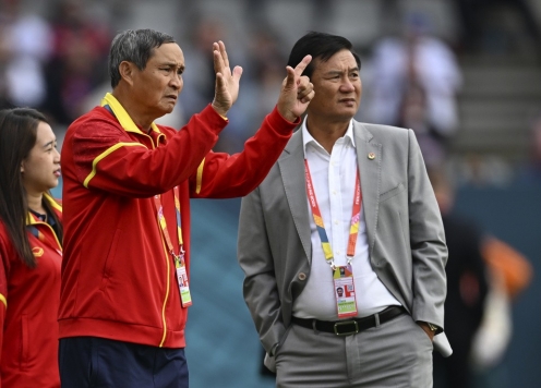 HLV Mai Đức Chung: 'Trọng tài ở SEA Games 33 quá tệ'