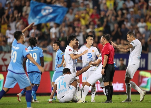 LĐBĐ Việt Nam phạt đội đầu bảng V-League