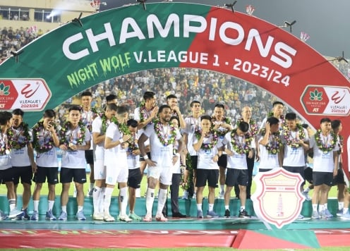 Bóng đá Việt Nam khép lại mùa giải lịch sử