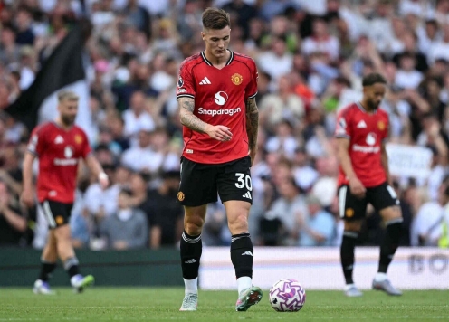 MU lập thêm kỷ lục buồn sau trận hoà Leeds United